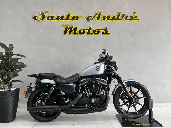 HARLEY-DAVIDSON SPORTSTER IRON 883 